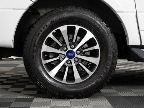 Used 2016 Ford Expedition EL XLT image 39