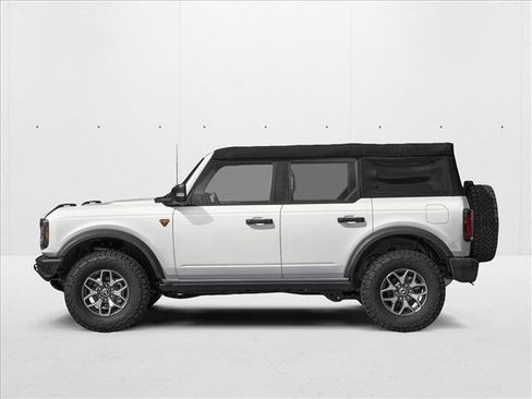 New 2026 Ford Bronco Badlands AWD/4WD image 3