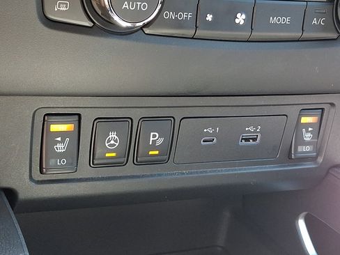 Used 2024 Nissan Frontier SV w/ Hardbody Edition AWD/4WD image 22