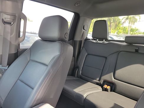Used 2025 GMC Sierra 1500 SLT RWD image 30