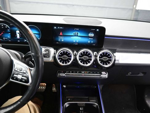 Used 2022 Mercedes-Benz GLB 250 GLB 250 image 14