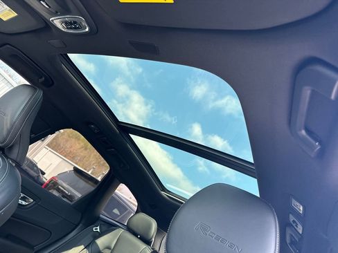 Used 2019 Volvo XC60 T5 R-Design w/ Protection Package Premier image 32