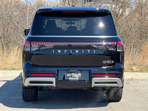 Certified 2026 INFINITI QX80 Luxe w/ Cargo Package AWD/4WD image 5