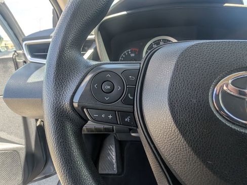 Used 2022 Toyota Corolla LE FWD image 38