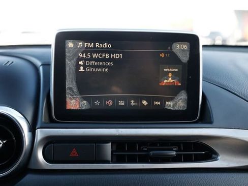 Used 2017 FIAT 124 Spider Classica image 31