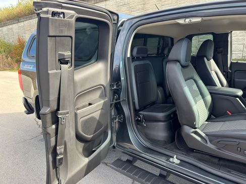 Used 2017 Chevrolet Colorado Z71 image 37