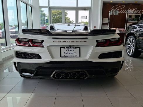 Used 2026 Chevrolet Corvette Z06 w/ Stealth Interior Trim Package RWD image 7