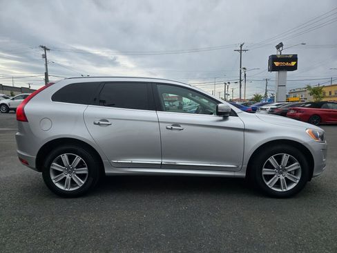 Used 2017 Volvo XC60 T5 Inscription w/ Preferred Option Package AWD/4WD image 5