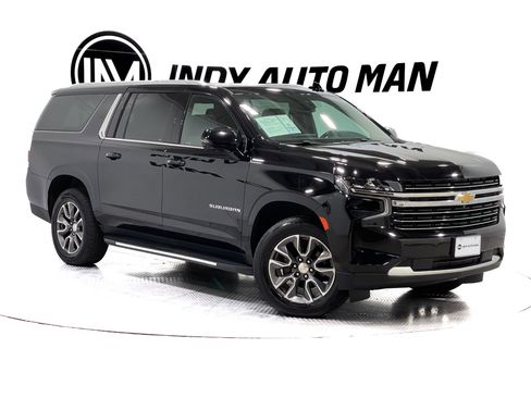 Used 2021 Chevrolet Suburban LT w/ LT Signature Package AWD/4WD image 2