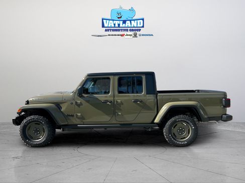 New 2026 Jeep Gladiator Willys AWD/4WD image 2