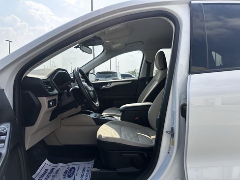 Certified 2021 Ford Escape SE w/ Cold Weather Package FWD image 18