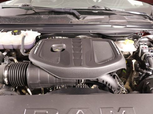 Used 2025 RAM 1500 Limited w/ Off Road Group AWD/4WD image 21