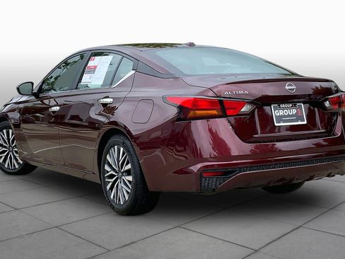 Used 2024 Nissan Altima 2.5 SV FWD image 13