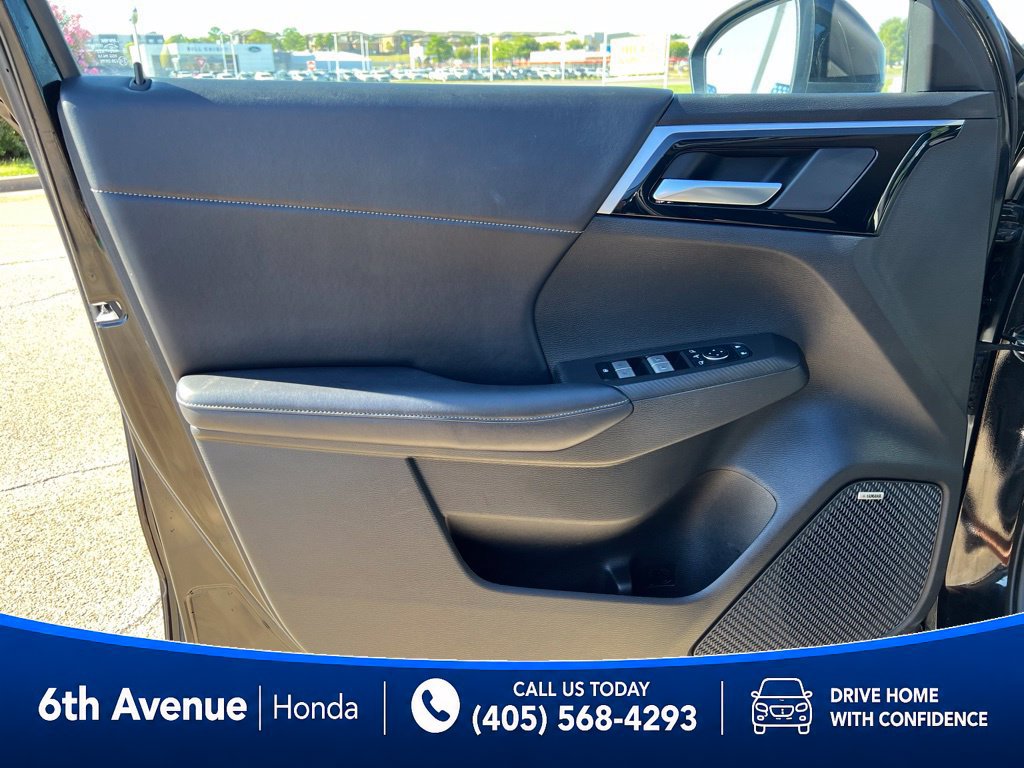 Used 2025 Mitsubishi Outlander SE AWD/4WD image 26