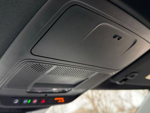 Used 2025 Buick Enclave Preferred image 42