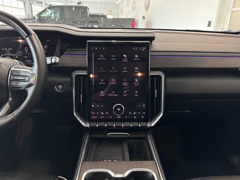 Certified 2024 GMC Acadia Denali w/ Super Cruise Package image 18