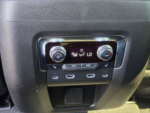 Used 2024 GMC Yukon Denali w/ Denali Reserve Package AWD/4WD image 20
