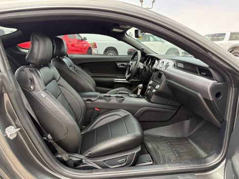 Used 2017 Ford Mustang GT RWD image 26