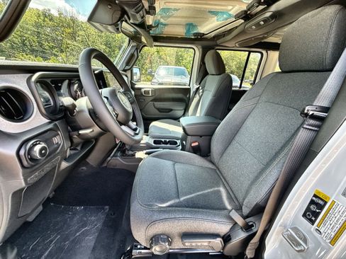 New 2025 Jeep Wrangler Willys image 13