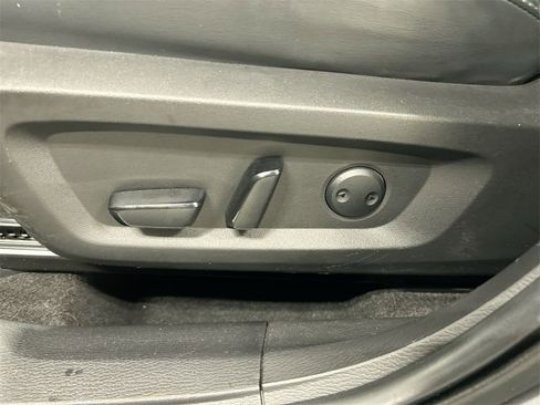 Used 2022 Mitsubishi Outlander SE image 10