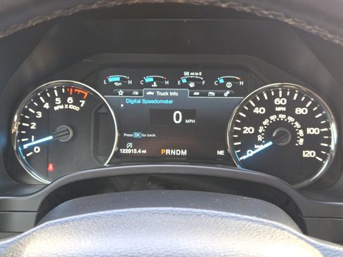 Used 2019 Ford F150 Platinum w/ Max Trailer Tow Package image 17