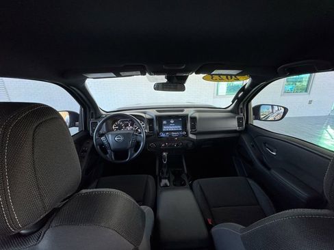 Used 2023 Nissan Frontier SV w/ Midnight Edition Package image 28