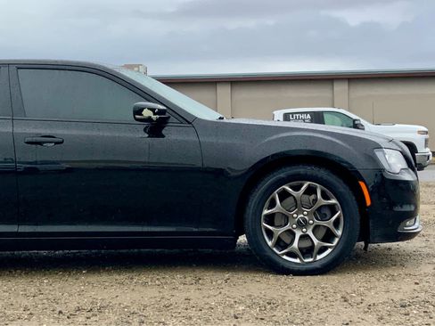 Used 2017 Chrysler 300 S w/ 300S Premium Group image 10