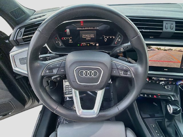 Used 2024 Audi Q3 2.0T Premium Plus AWD/4WD image 39