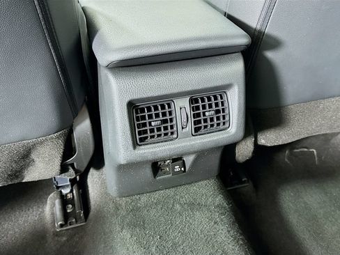 Used 2025 Toyota Camry SE FWD image 25
