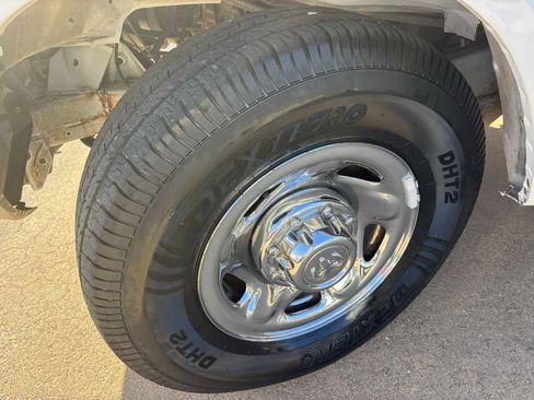 Used 2000 Dodge B3500 image 22