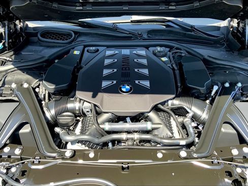 New 2025 BMW 760i xDrive 760i xDrive image 16