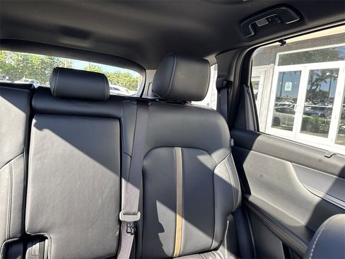 Used 2025 MAZDA CX-70 3.3 Turbo S w/ Premium Package image 20