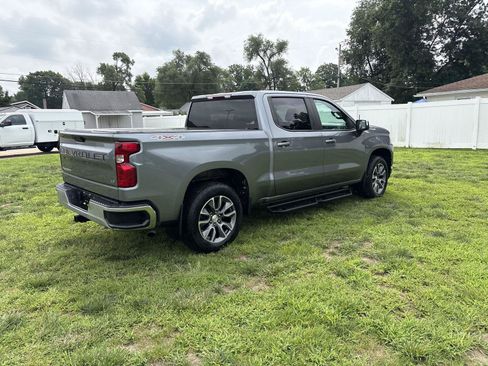 Used 2021 Chevrolet Silverado 1500 LT AWD/4WD image 5