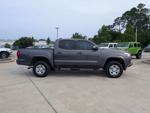 Used 2022 Toyota Tacoma SR w/ SR Convenience Package RWD image 2