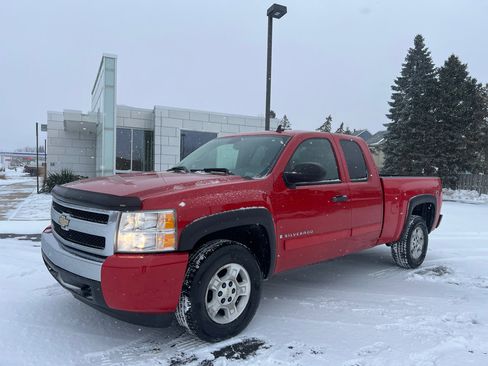 Used 2008 Chevrolet Silverado 1500 LT w/ Power Pack Plus image 2