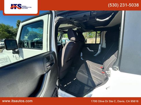 Used 2013 Jeep Wrangler Unlimited Sahara w/ Connectivity Group image 11