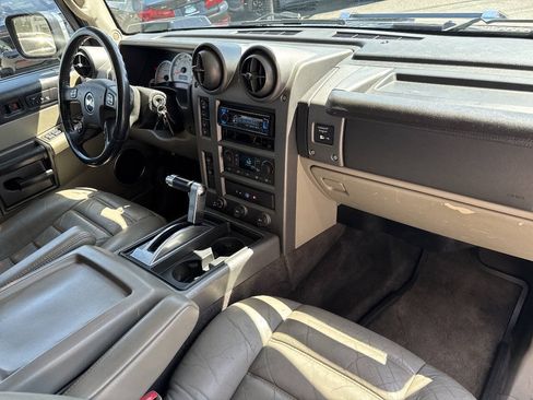 Used 2004 HUMMER H2 w/ Preferred Equipment Group AWD/4WD image 14