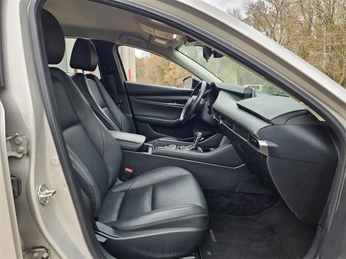 Used 2024 MAZDA MAZDA3 s image 23