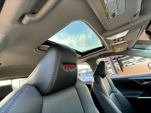 Used 2022 Toyota RAV4 TRD Off-Road image 25