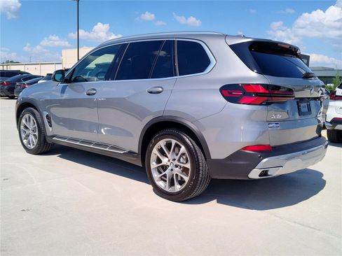Certified 2025 BMW X5 xDrive40i image 4