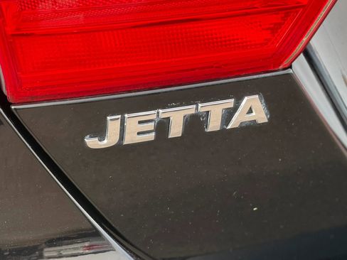 Used 2014 Volkswagen Jetta TDI image 12