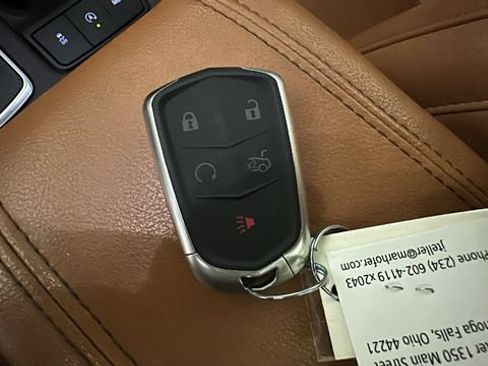 Used 2019 Cadillac XT4 Premium Luxury AWD/4WD image 20