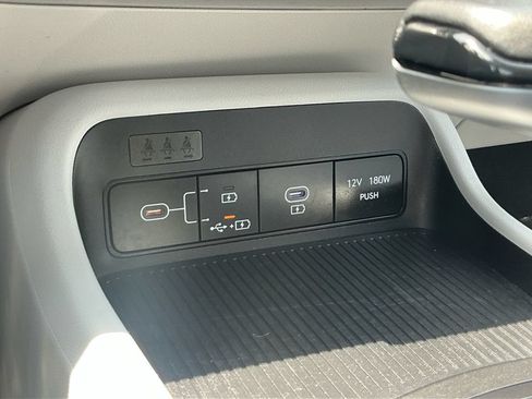 Used 2024 Hyundai Kona SEL FWD image 21