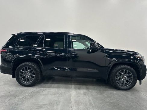 Used 2023 Toyota Sequoia Platinum AWD/4WD image 3