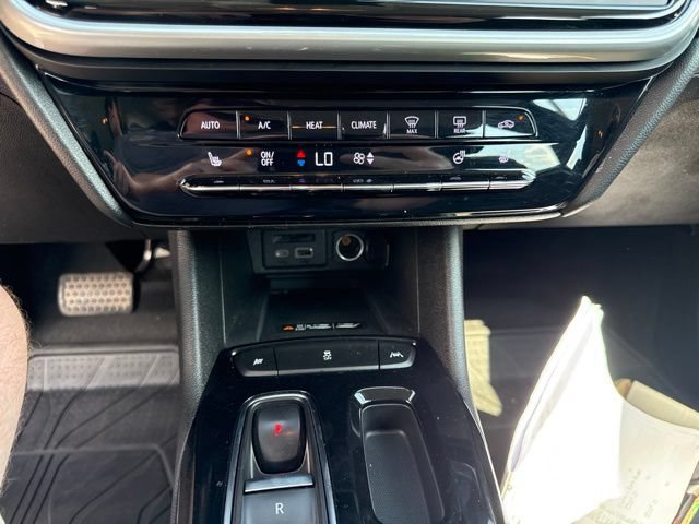 Used 2023 Chevrolet Bolt EUV LT w/ Comfort Package FWD image 38