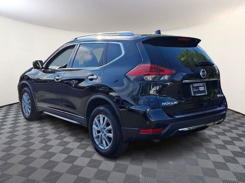 Used 2017 Nissan Rogue SV w/ SV Premium Package AWD/4WD image 4