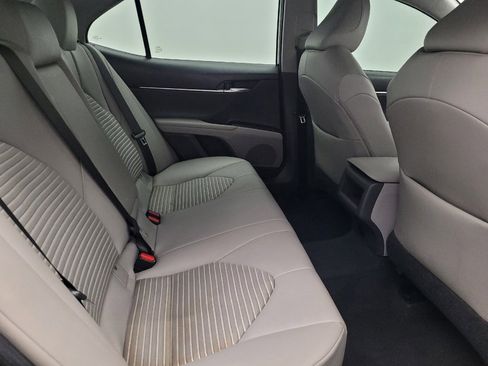 Used 2021 Toyota Camry SE image 19