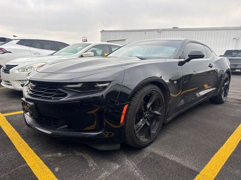 Used 2022 Chevrolet Camaro LT RWD image 1