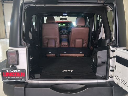 Used 2011 Jeep Wrangler Unlimited Rubicon w/ Dual Top Group AWD/4WD image 10