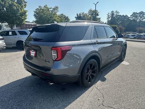 Used 2024 Ford Explorer ST-Line w/ Class IV Trailer Tow Package image 5